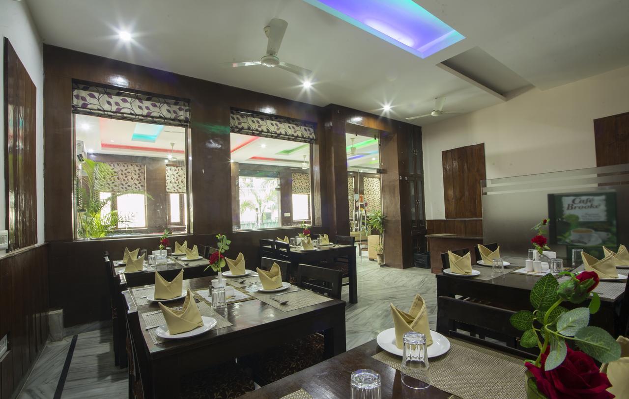Hotel Olive & Blue - Govt Approved Hotel Near Delhi Airport Ню Делхи Екстериор снимка